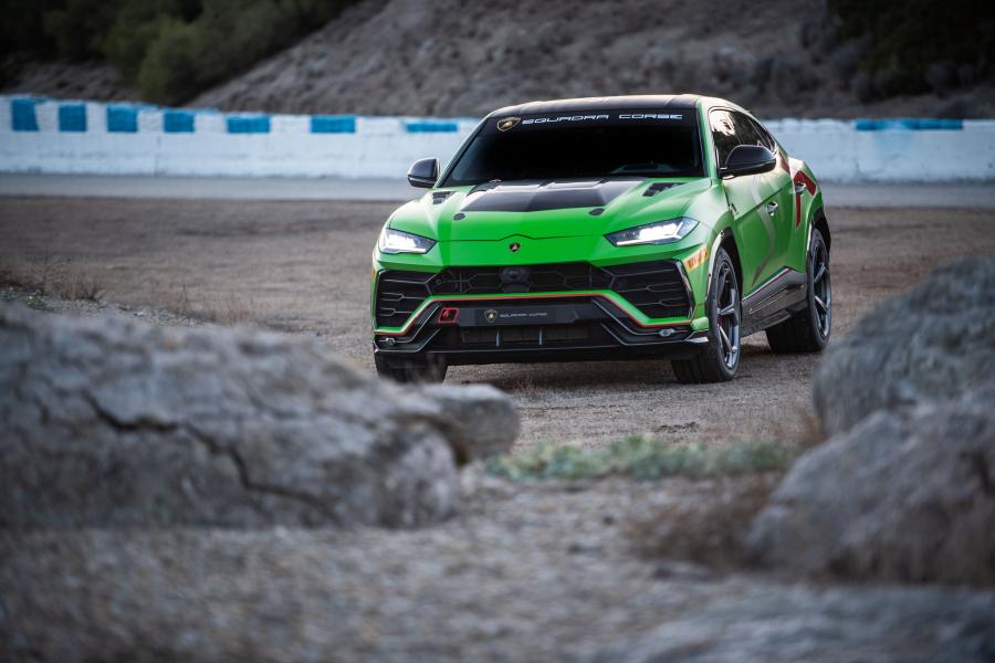  Lamborghini Urus ST-X 2020 года  (фото 2 из 3)